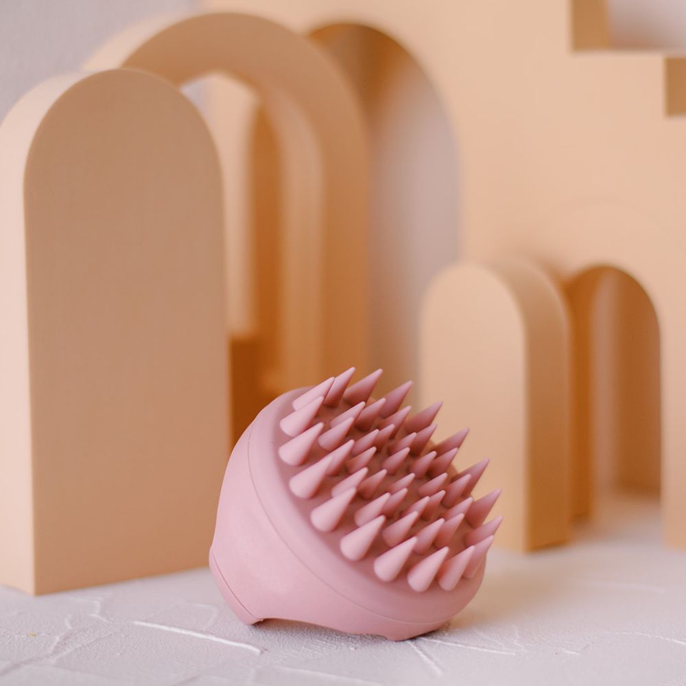 STIMULATING SCALP MASSAGER